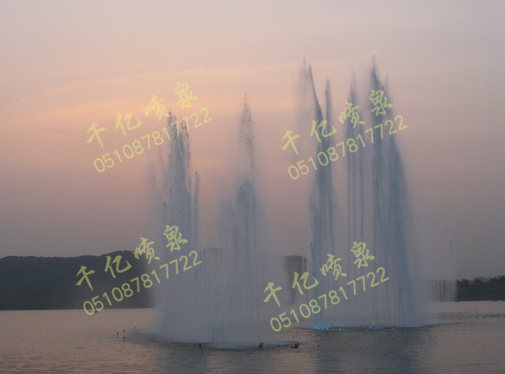 Floating fountain 012